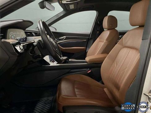 Used 2022 Audi e-tron Premium Plus w/ Premium Plus Package image 68