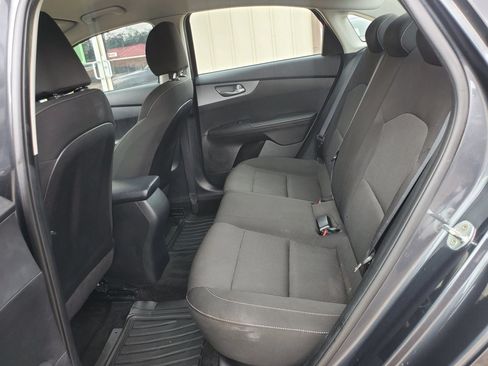 Used 2021 Kia Forte LXS FWD image 30