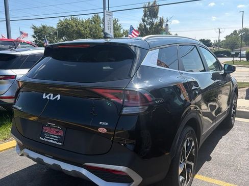 Used 2024 Kia Sportage EX AWD/4WD image 4