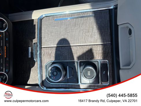 Used 2018 Ford Expedition Limited w/ Equipment Group 301A AWD/4WD image 27