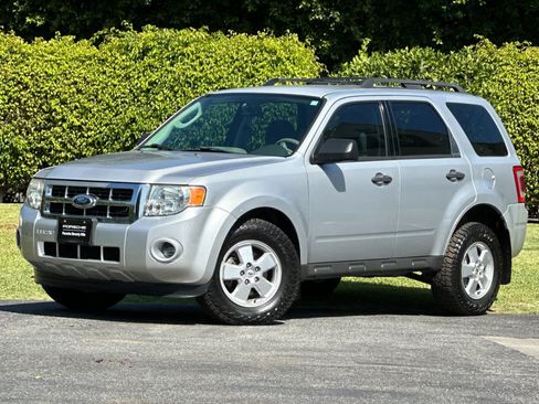 Used 2012 Ford Escape XLS FWD image 1