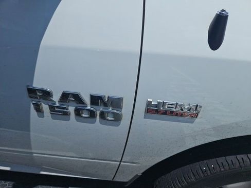 Used 2016 RAM 1500 Express AWD/4WD image 3