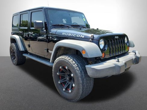 Used 2012 Jeep Wrangler Unlimited Rubicon w/ Connectivity Group AWD/4WD image 7