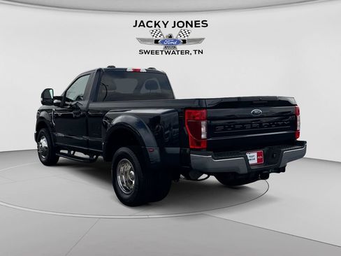 Certified 2022 Ford F350 XLT RWD image 3