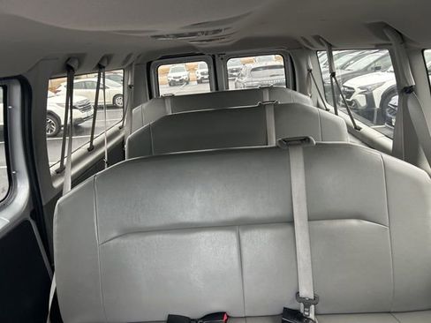 Used 2014 Ford E-350 and Econoline 350 XL w/ Power Windows & Locks Group image 21