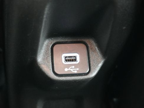Used 2023 Jeep Renegade Trailhawk AWD/4WD image 35