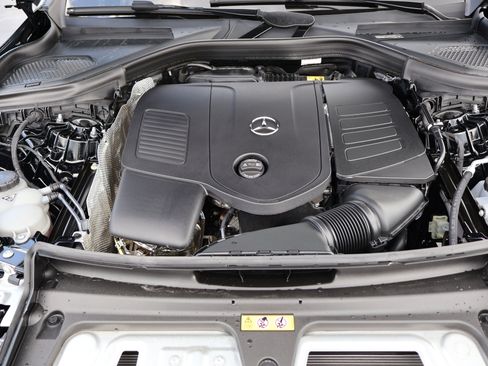 Used 2026 Mercedes-Benz GLC 300 image 44