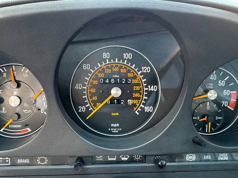 Used 1989 Mercedes-Benz 560 SL image 16