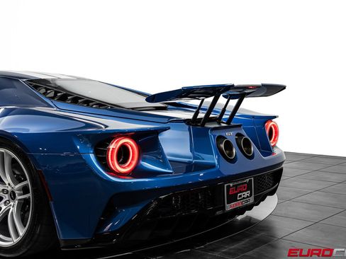 Used 2022 Ford GT RWD image 20