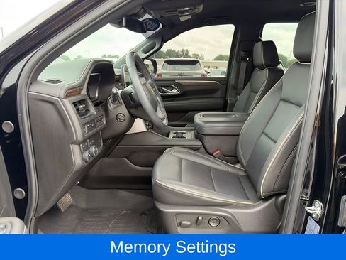Used 2024 Chevrolet Tahoe Premier AWD/4WD image 17