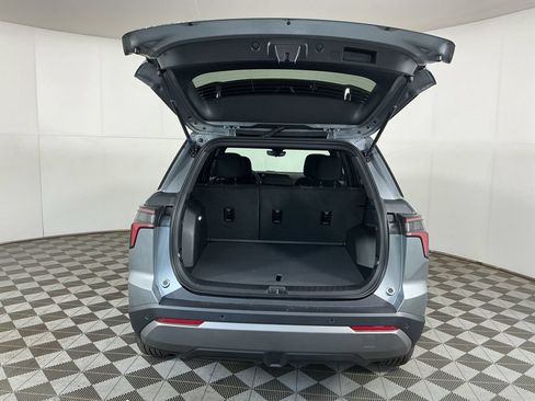 New 2026 Chevrolet Equinox LT w/ Safety and Technology Package AWD/4WD image 8