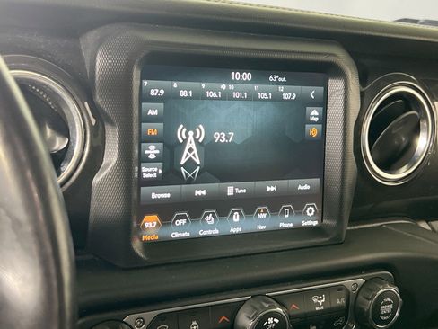 Used 2021 Jeep Wrangler Unlimited Sahara AWD/4WD image 15