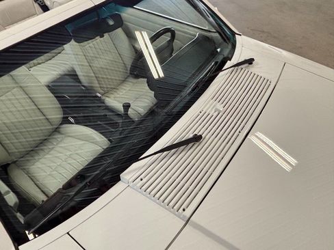 Used 1993 Ford Mustang LX RWD image 24