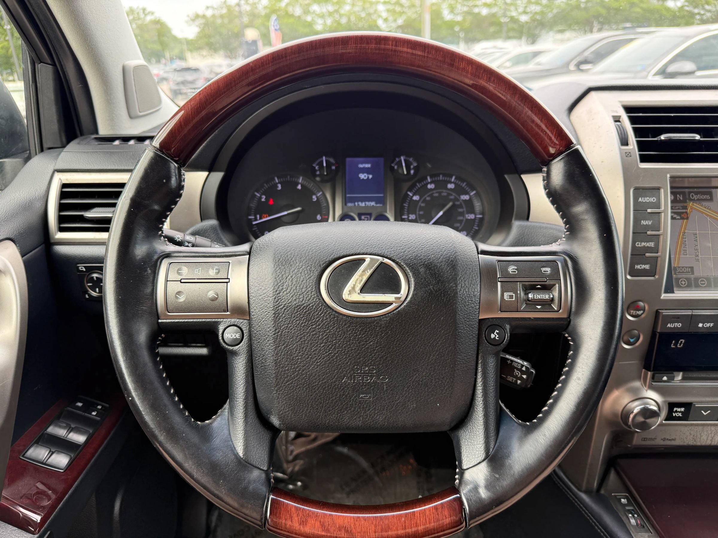 Used 2018 Lexus GX 460 Premium w/ Premium Package AWD/4WD image 24