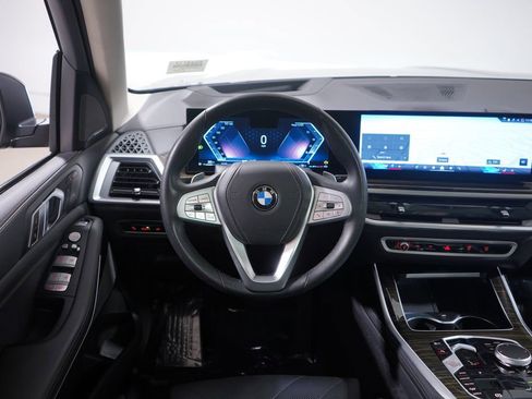 Used 2024 BMW X7 xDrive40i AWD/4WD image 12