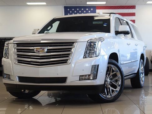 Used 2019 Cadillac Escalade ESV Platinum AWD/4WD image 3