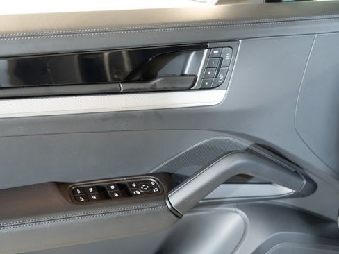 Certified 2026 Porsche Cayenne S AWD/4WD image 22