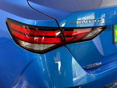 Used 2025 Nissan Sentra SV image 36
