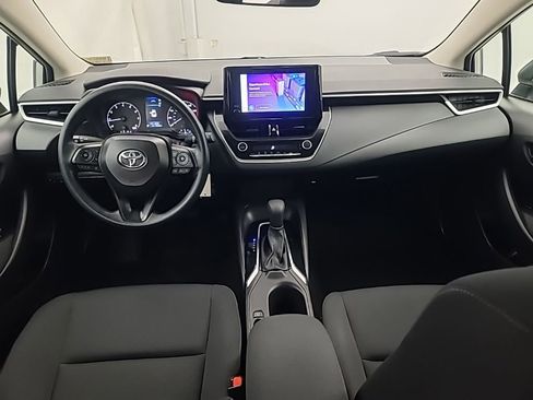 Used 2025 Toyota Corolla LE FWD image 21