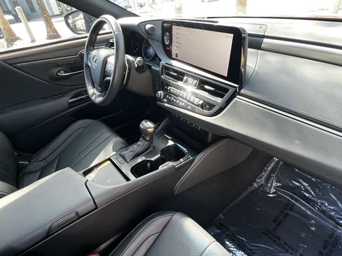 Used 2025 Lexus ES 350 F Sport w/ Accessory Package (Z1) image 47