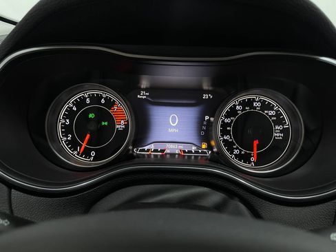 Used 2019 Jeep Cherokee Limited image 22