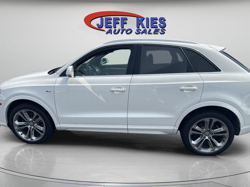 Used 2018 Audi Q3 2.0T Premium Plus w/ Premium Plus Package AWD/4WD image 8