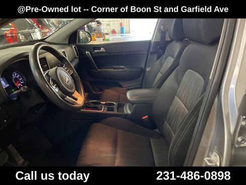 Used 2022 Kia Sportage LX AWD/4WD image 14