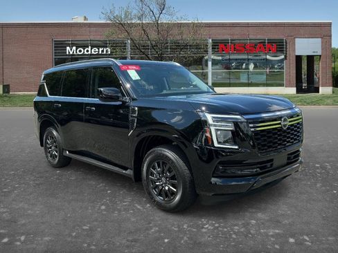 Certified 2025 Nissan Armada SV RWD image 5