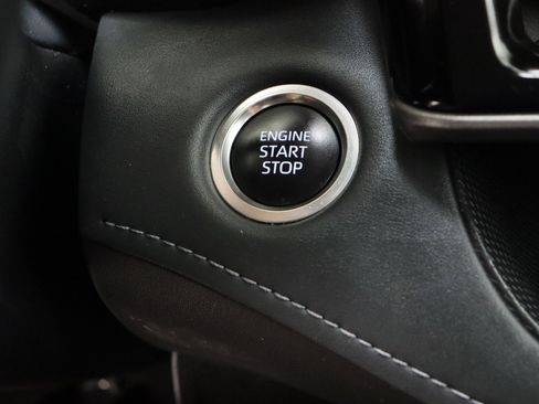 Used 2025 Toyota Highlander LE image 18