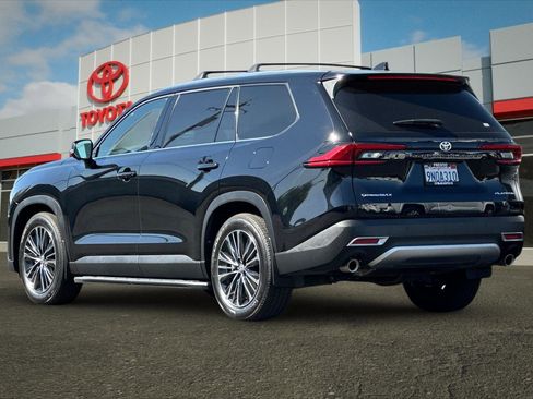 Certified 2024 Toyota Grand Highlander AWD Hybrid image 5