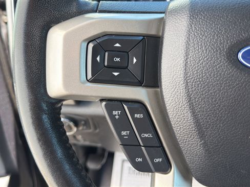 Used 2020 Ford F250 Lariat w/ Lariat Value Package AWD/4WD image 18