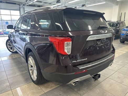 Used 2022 Ford Explorer Platinum w/ Technology Package image 13
