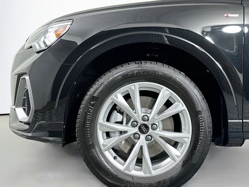 Used 2025 Audi Q3 2.0T Premium w/ Convenience Package image 12