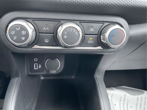 Used 2023 Nissan Kicks S image 29