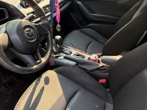 Used 2015 MAZDA MAZDA3 i SV FWD image 9