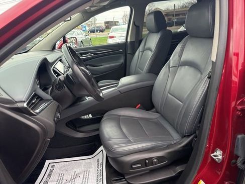 Used 2018 Buick Enclave Essence image 27