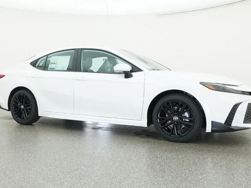 New 2026 Toyota Camry SE FWD image 28