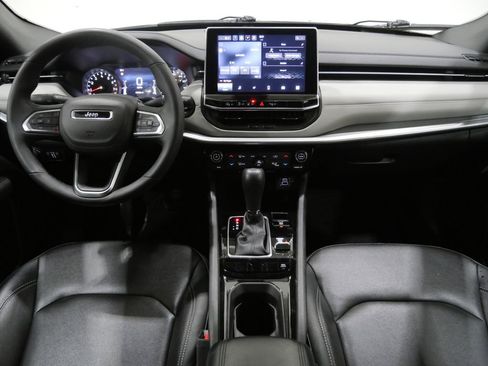 Used 2025 Jeep Compass Limited AWD/4WD image 10