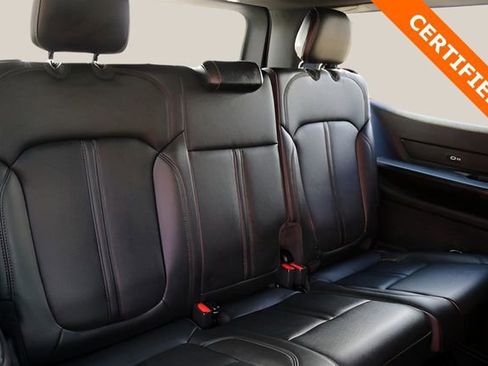 Used 2024 Jeep Wagoneer 4WD w/ Convenience Group I image 18