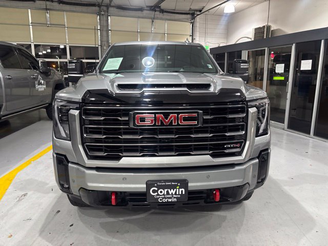 Used 2025 GMC Sierra 2500 AT4 AWD/4WD image 3