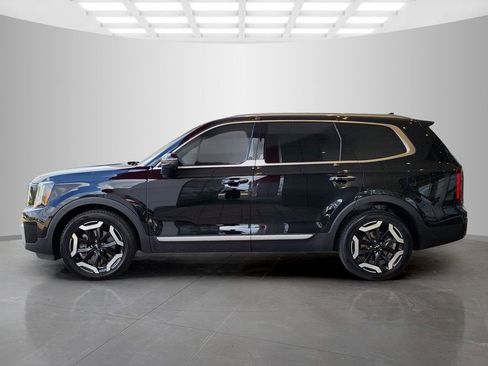 Used 2023 Kia Telluride S image 8