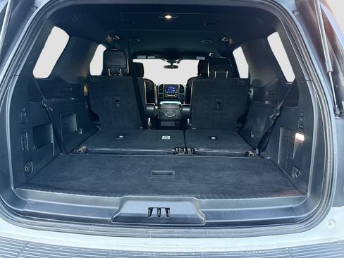 Used 2020 Ford Expedition XLT w/ Equipment Group 201A AWD/4WD image 29