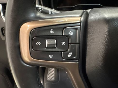 Used 2023 Chevrolet Suburban High Country AWD/4WD image 22