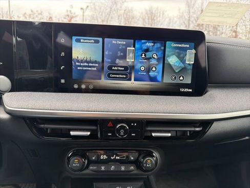 New 2026 Nissan Kicks SV w/ SV Premium Package image 7