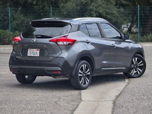 Used 2020 Nissan Kicks SR w/ SR Premium Package FWD image 8