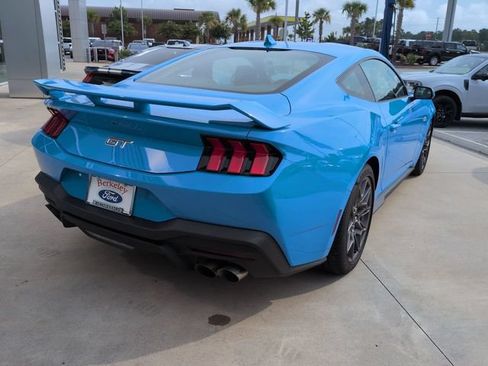 Used 2025 Ford Mustang GT Premium w/ GT Performance Package RWD image 4