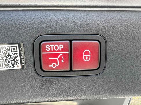 Used 2022 Mercedes-Benz EQS 450+ Sedan image 18