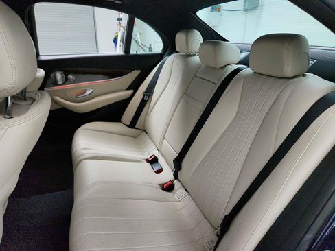 Used 2017 Mercedes-Benz E 300 4MATIC image 25