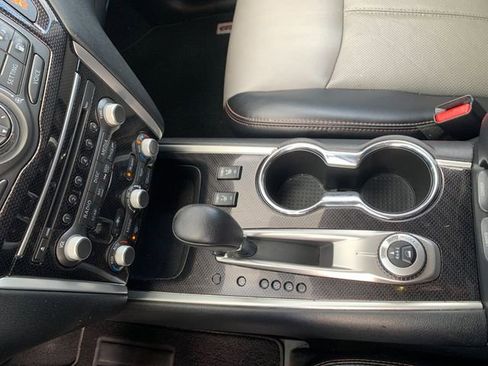 Used 2020 Nissan Pathfinder SL image 25