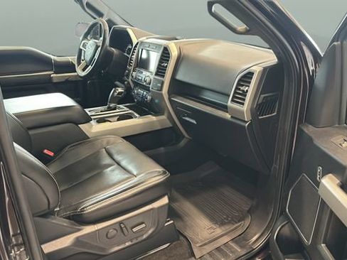 Used 2019 Ford F150 Lariat w/ Equipment Group 502A Luxury AWD/4WD image 18